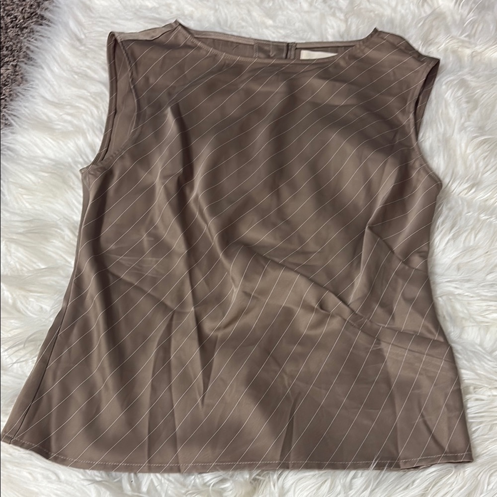 Melloday Tan Button Back Sleeveless Top Size XS Light Flaw
